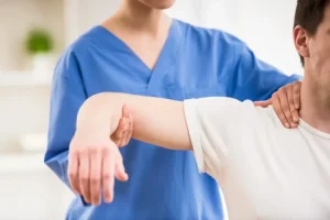 أفضل خدمات العلاج الطبيعي بالمنزل 4 أفضل خدمات العلاج الطبيعي بالمنزل في الكويت